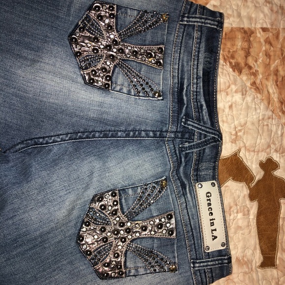 Grace in LA Jeans - Picture 3 of 7